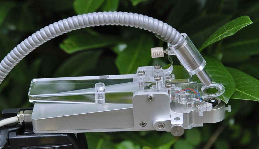 PAM-2500便攜式調(diào)制葉綠素?zé)晒鈨x-2 PAM-2500便攜式調(diào)制葉綠素?zé)晒鈨x-2