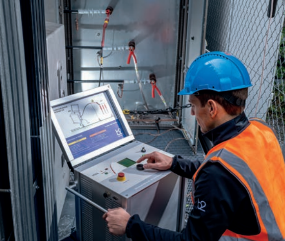 奧地利B2 HVA94超低頻電纜耐壓測試儀現(xiàn)場測試圖 奧地利B2 HVA94超低頻電纜耐壓測試儀現(xiàn)場測試圖