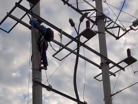 康高特Ronaldo高能量<a href='http://www.yspmgs.com/Ppzq/ersted.html'>電纜故障定位儀</a> 現(xiàn)場準(zhǔn)確檢測35kv電纜故障點(diǎn) 康高特Ronaldo高能量<a href='http://www.yspmgs.com/Ppzq/ersted.html'>電纜故障定位儀</a> 現(xiàn)場準(zhǔn)確檢測35kv電纜故障點(diǎn)