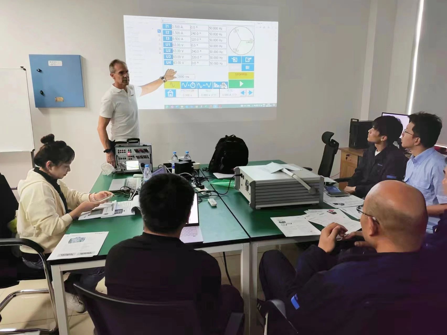 SVERKER900繼保與變電站測試系統(tǒng) SVERKER900繼保與變電站測試系統(tǒng)