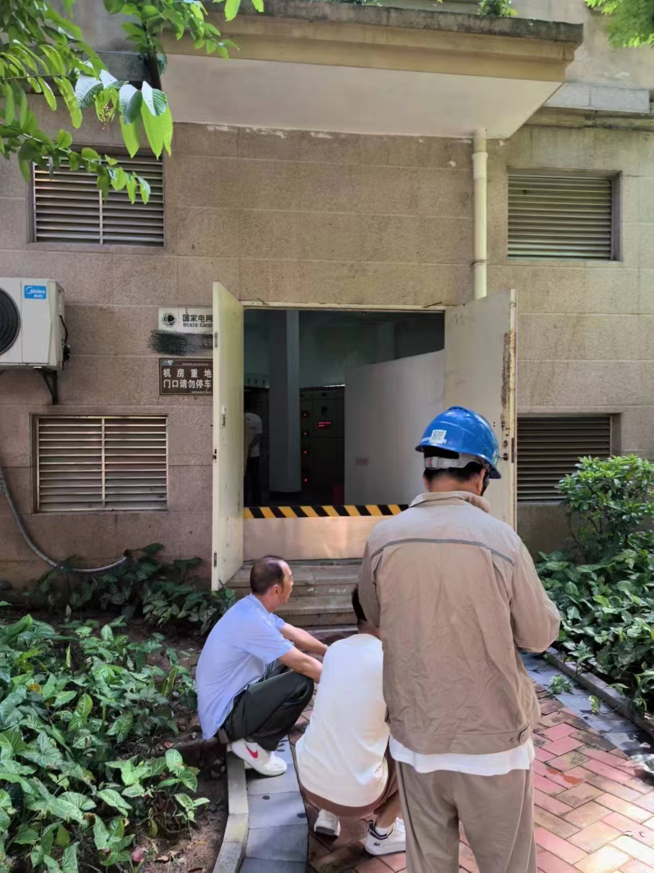 電纜故障檢測(cè)現(xiàn)場(chǎng) 電纜故障檢測(cè)現(xiàn)場(chǎng)