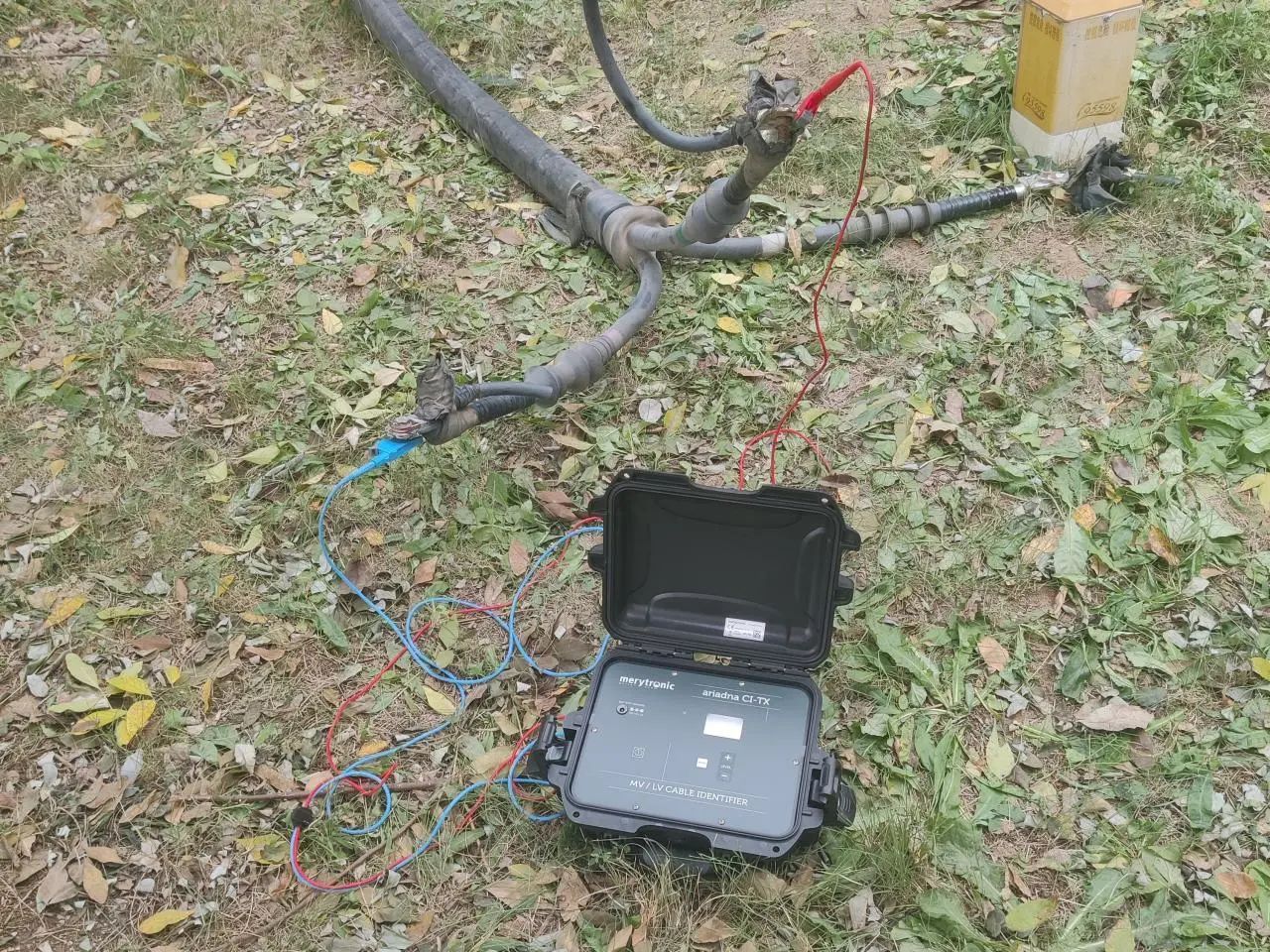 <a href='http://www.yspmgs.com/Cpzx/dianlanceshiyi/ariadna.html'>Ariadna CI</a>電纜帶電識(shí)別儀 <a href='http://www.yspmgs.com/Cpzx/dianlanceshiyi/ariadna.html'>Ariadna CI</a>電纜帶電識(shí)別儀