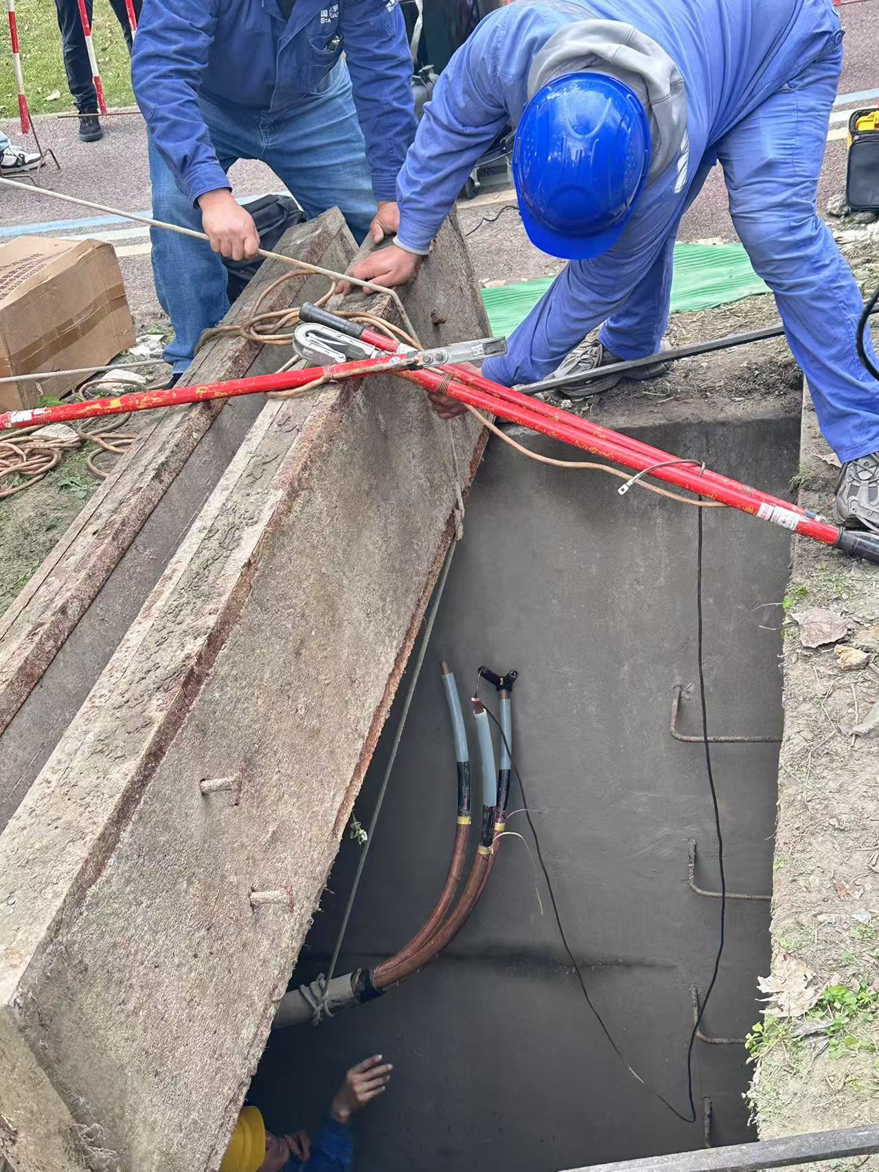 <a href='http://www.yspmgs.com/Ppzq/ersted.html'>電纜故障定位儀</a>現場 <a href='http://www.yspmgs.com/Ppzq/ersted.html'>電纜故障定位儀</a>現場